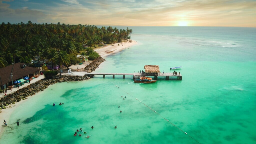 Tropical Pool and Palm Garden at Josephine Suites